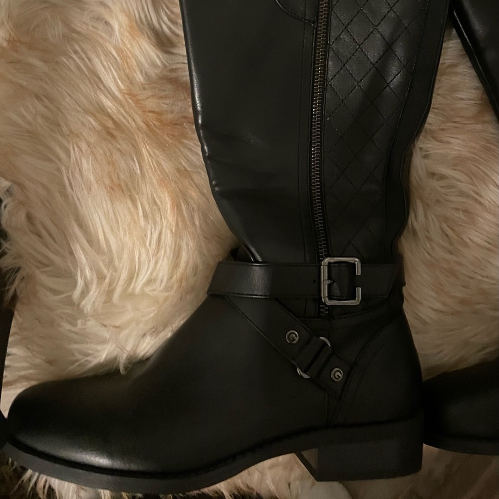 LIKE NEW GUESS BLACK LEATHER RIDING BOOTS! Size 7! Worn one time! Beautiful